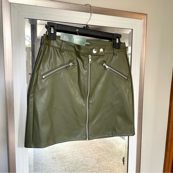 Wild Fable Green Faux Leather Skirt Size 2 NWT - Picture 4 of 4